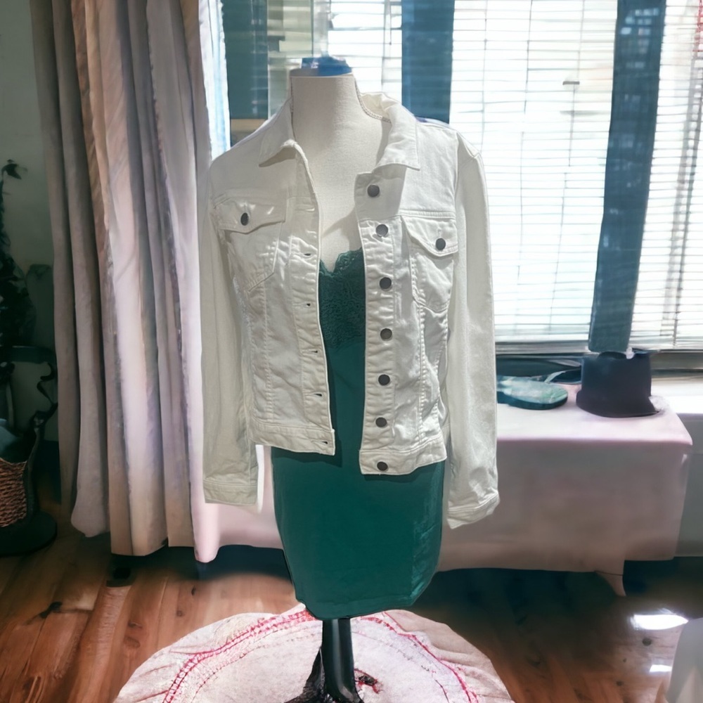Free People - Picture 11 of 11